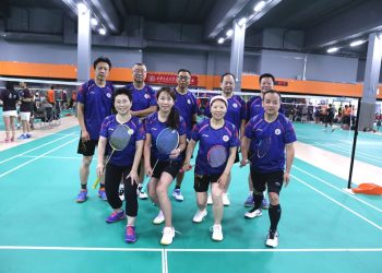 西安交大一队参加2024高校杯羽毛球大赛