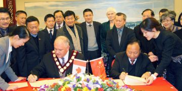 万锦市商贸团访华载誉归