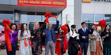 健康食品豆糕店“Bean House”剪彩开张