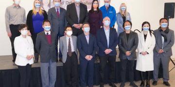 万锦市议员李思韵筹得10万善款捐赠食物银行