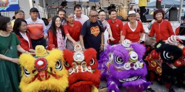 「锦绣国庆嘉年华」隆重开幕政要云集