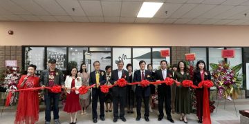 多伦多中国音乐学院双喜临门