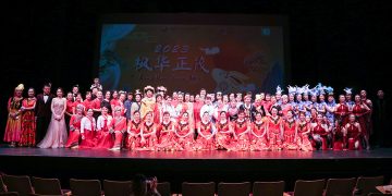 “孩子们的春晚”与“枫华正茂春晚”于大年三十隆重举行