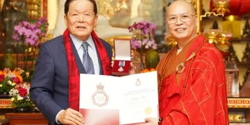 加拿大湛山精舍达义法师获颁英女王白金禧纪念勋章