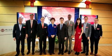 “东风+西风”加拿大中国银行掀京剧文化旋风